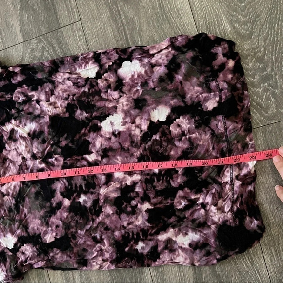 Vera Wang scoop neck t-shirt - Picture 2 of 2